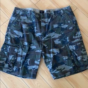 Quicksilver Army Cargo Shorts Men’s Sz 40